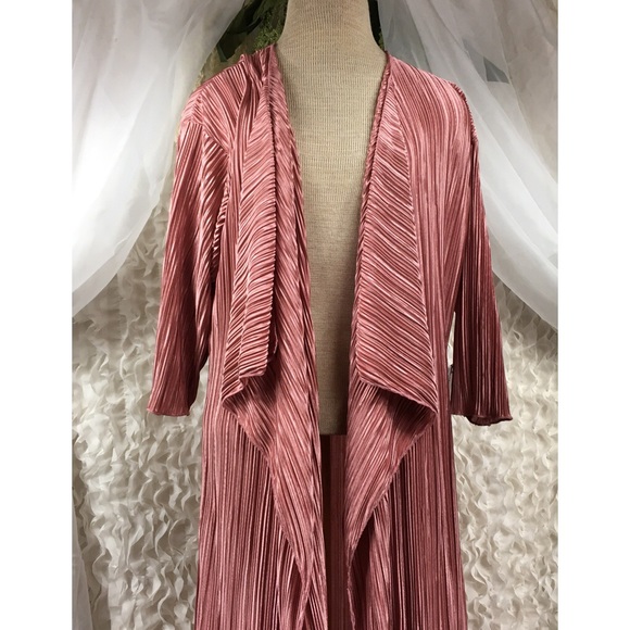 See new listing - Picture 2 of 9